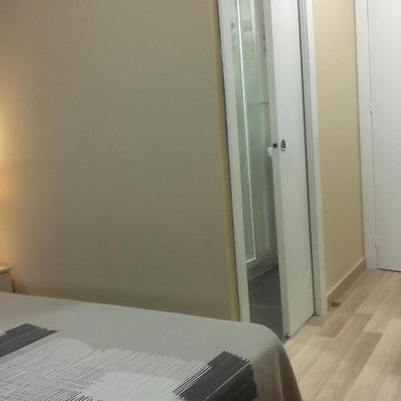 Pension Avenida Vilafranca del Penedès Szoba fotó