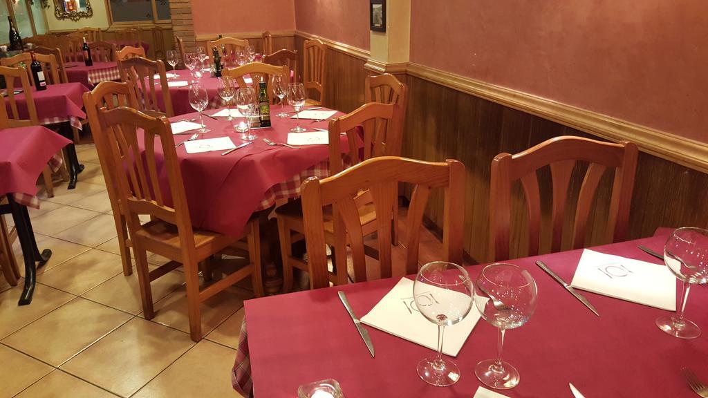Pension Avenida Vilafranca del Penedès Kültér fotó